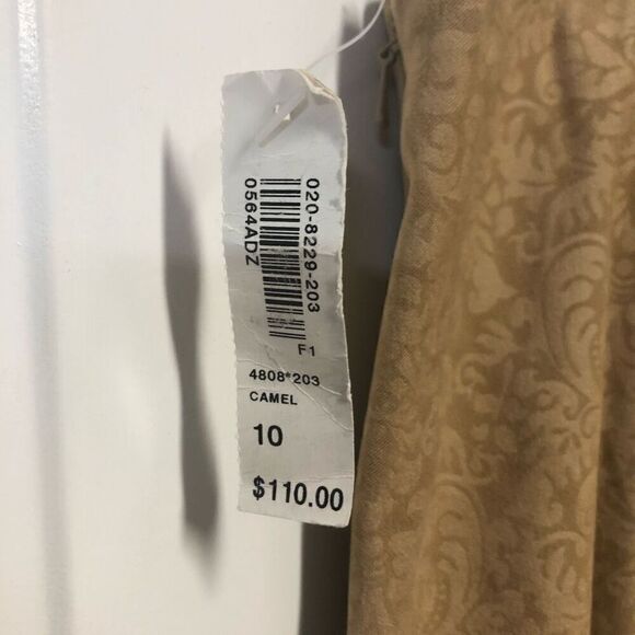 Harold's Size 10 NWT Tan Damask Patterned Side Zip Pants - Picture 5 of 5